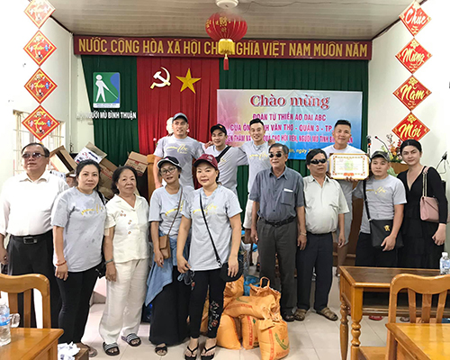 Gia Đình ABC Phát 155 Phần Quà Cho Hội Người Mù Tại Bình Thuận (25- 04 - 2019)