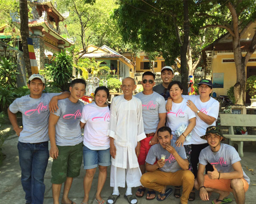Đoàn Thiện Nguyện Phát  Tặng Quà Cho Người Nghèo Ở Chùa Bảo Lâm, Chùa Phước Điền - Phú Yên (23/05/2016)